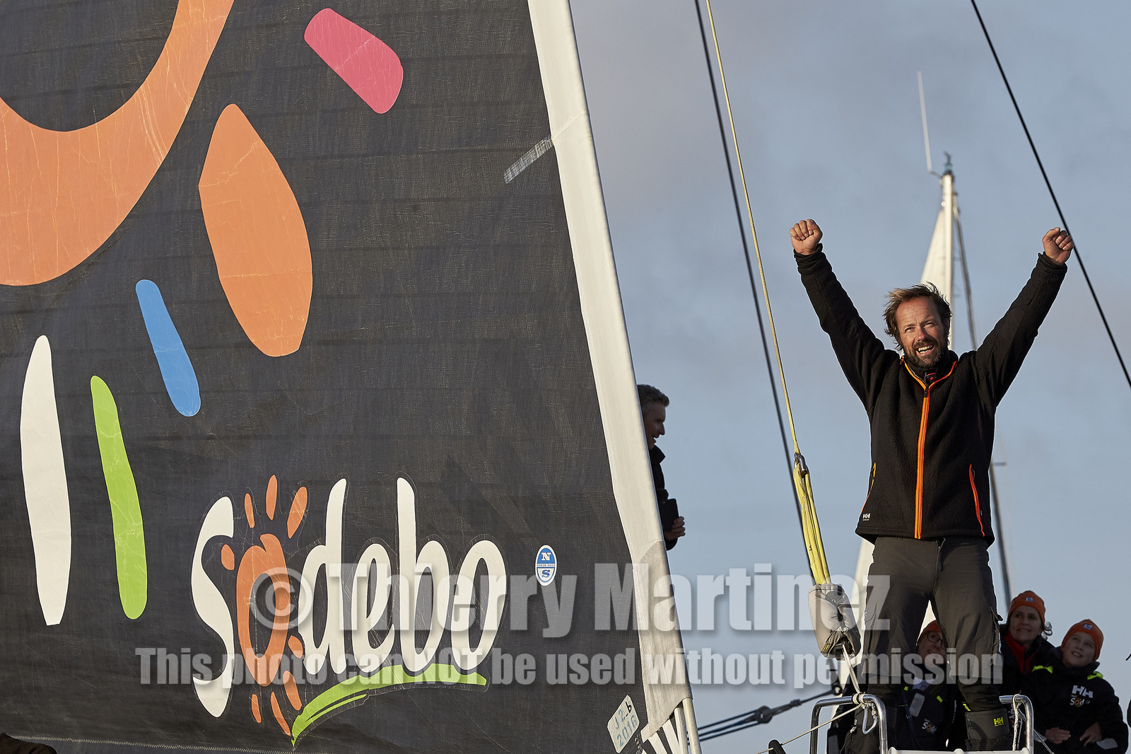 Single-handed sailing round the world record .