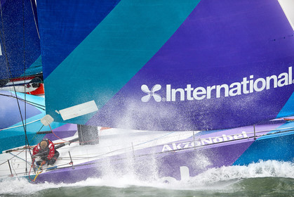 THM-17_062370_team AkzoNobel