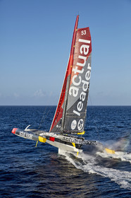 « ULTIM ACTUAL LEADER , Skipper Yves Le Blevec.