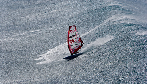 Ho'okipa beach HAWAII - USA . Jan 2007.