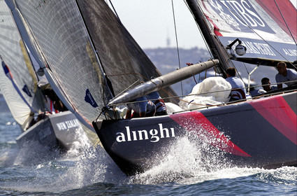 03_0942D © Th.Martinez  Auckland   New Zealand. 16 February 2003 America's Cup 2003, Day 2.Alinghi (SUI64) vs Team New Zealand (NZL82)