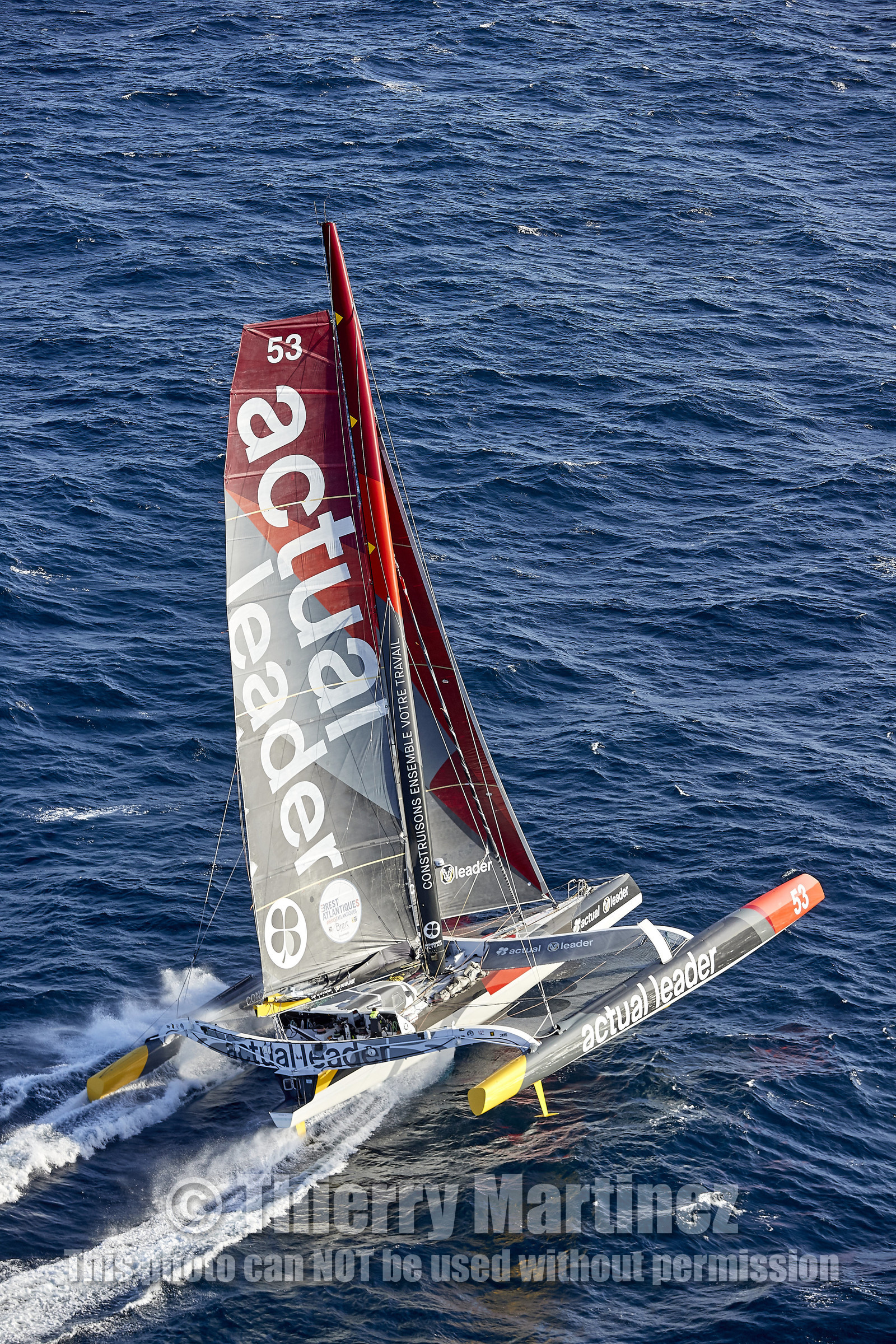 « ULTIM ACTUAL LEADER , Skipper Yves Le Blevec.