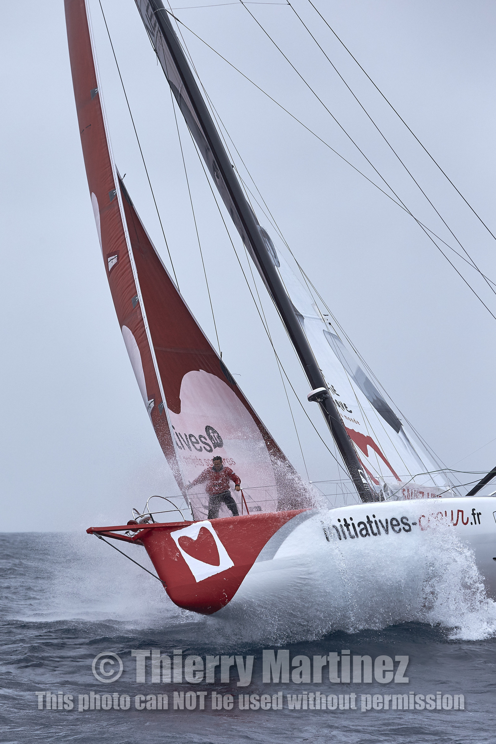 16_40119  ©Th.Martinez Sea&Co.  ILE DE GROIX - - FRANCE. 3 Août 2016. .Tanguy De Lamotte (FRA), a bord de l'IMOCA Initiatives-Coeur au large de l'Ile de Groix (FRA) en préparation du Vendée Globe 2016-17.