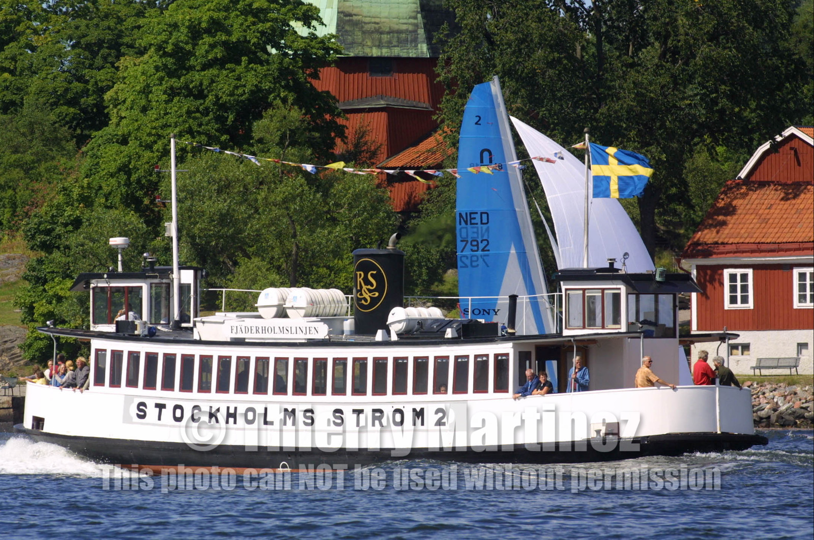 01_0475D-©ThMartinez- Sweden 1st 3rd August 2001. Archipelago Raid (Catamaran Formula 18).1st August 2001- Start in Stockholm (SWE)- ..