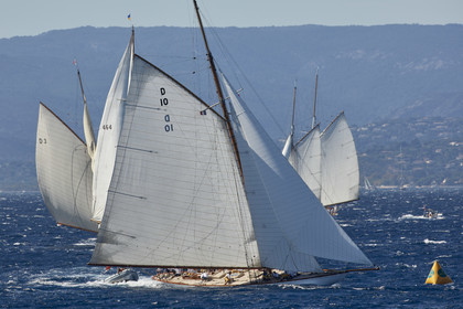 THM-21_23090_VOILES ST TROPEZ DAY 2 HELI