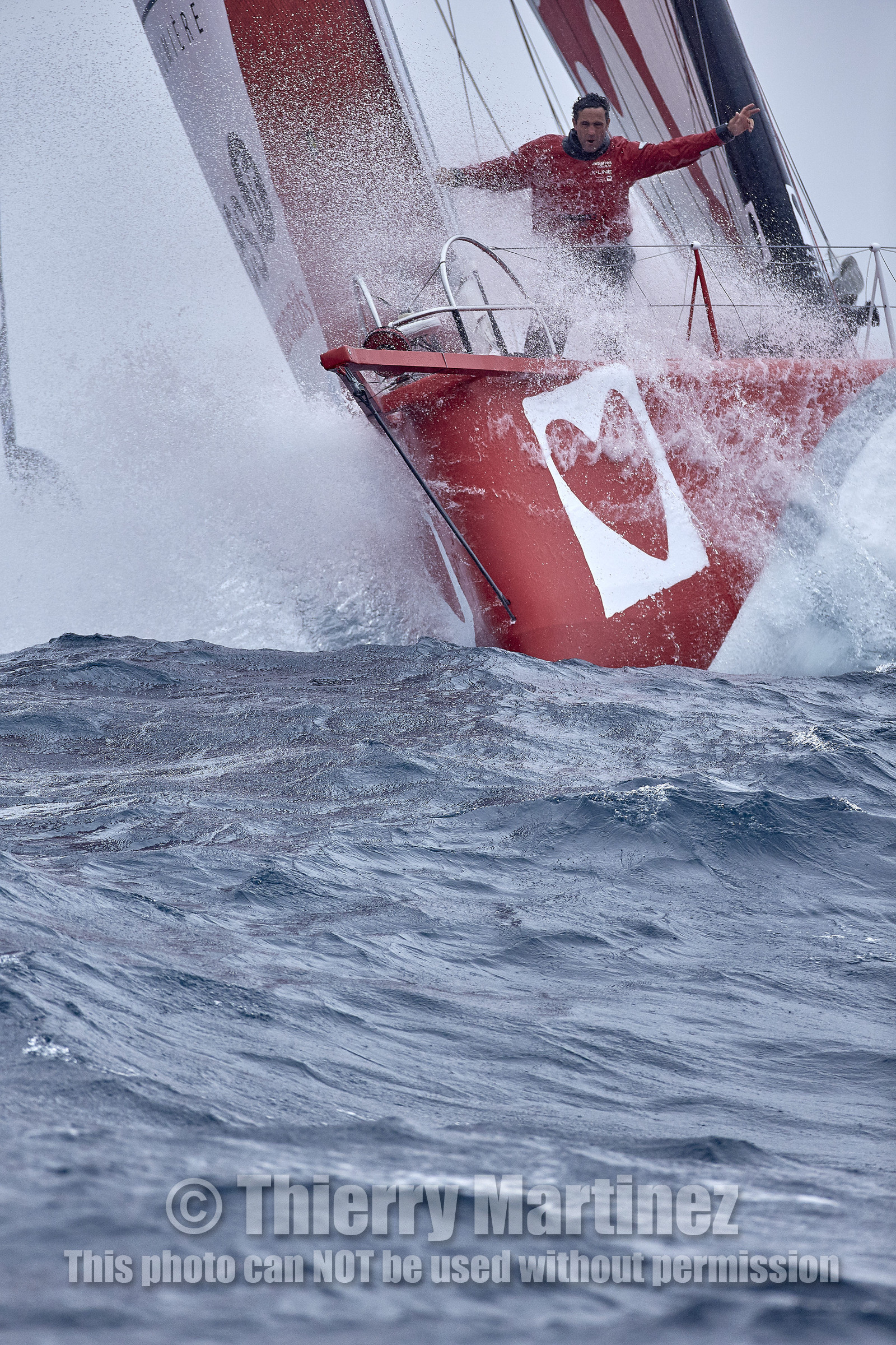 16_40235  ©Th.Martinez Sea&Co.  ILE DE GROIX - - FRANCE. 3 Août 2016. .Tanguy De Lamotte (FRA), a bord de l'IMOCA Initiatives-Coeur au large de l'Ile de Groix (FRA) en préparation du Vendée Globe 2016-17.