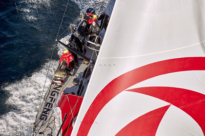 THM-17_107928_VOR-LISBON-LEG2start