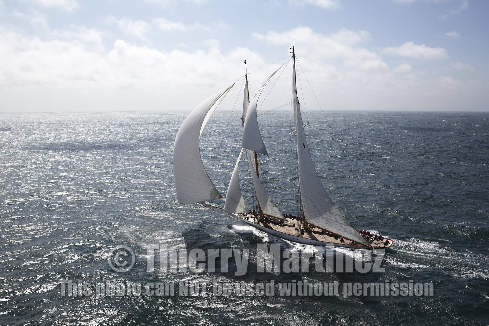 JP Morgan Asset Management Round The Island Race.