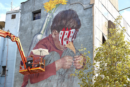 THM-18_041813_SANTIAGO