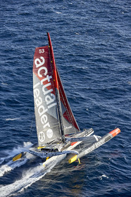 « ULTIM ACTUAL LEADER , Skipper Yves Le Blevec.