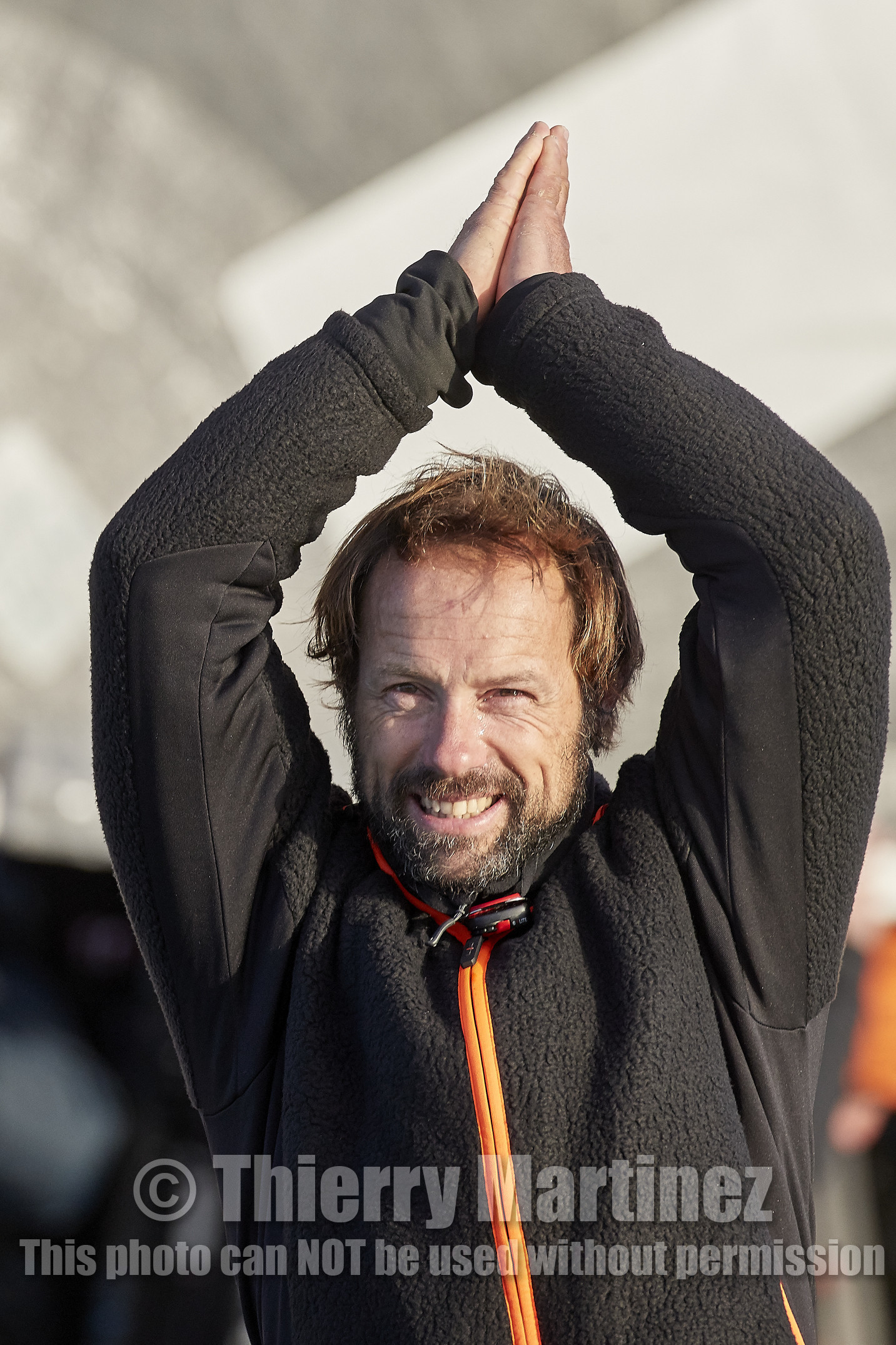 Single-handed sailing round the world record .