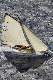 THM-21_23206_VOILES ST TROPEZ DAY 2 HELI