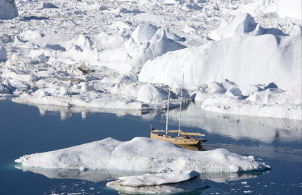 Schooner LA LOUISE sailing on west coast of Greenland.