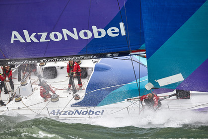 THM-17_062347_team AkzoNobel