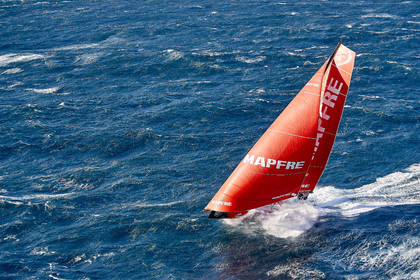 THM-17_106929_VOR-LISBON-LEG2start