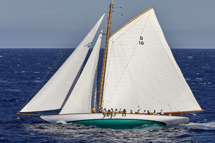 THM-21_23286_VOILES ST TROPEZ DAY 2 HELI