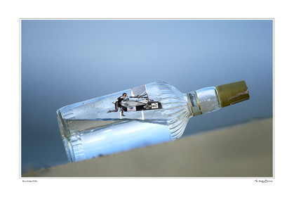 Photo disponible en tirage photo Fine Art,tirage original limités à 30 exemplaires.Chaque tirage est numéroté avec certificat d’authenticité signé.Pour choisir le format et support merci d'utiliser le caddie à coté de la photo.Formats disponibles : Tirage sur papier ( tirage seul) :  30x45 cm   40x60 cm  60x90 cm. Vous pouvez choisir le tirage avec un fond blanc ou noir , à votre convenance. Tirage sur papier contrecollé sur Dibond ( pas de bord blanc ou noir autour de l'image), avec système d'attache au dos:  30x45 cm   40x60 cm  50x75 cm  80x120cm.Tirage sur toile ( Canvas) monté sur chassis bois (pas de bord blanc ou noir autour de l'image), avec système d'attache au dos :  50x75 cm  80x120cm.Expédition ( Dans le monde entier): Colissimo (assurance) avec signature à réception. 48h pour la France métropolitaine.Il est possible de récupérer les tirages à La Galerie du Golfe (sans frais d'expèdition).Conditionnement tirages seuls: tube cylindrique renforcé + boite.