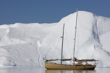 Schooner LA LOUISE sailing on west coast of Greenland.
