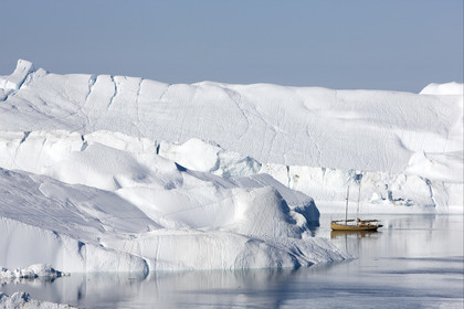 Schooner LA LOUISE sailing on west coast of Greenland.