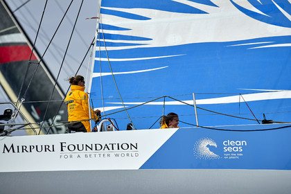 THM-17_097351-VOR ALICANTE-LEG1 START