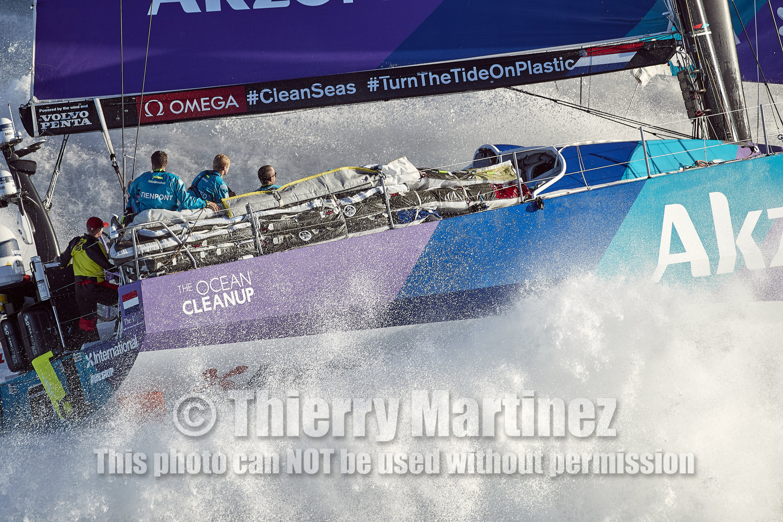 THM-17_108555_VOR-LISBON-LEG2start