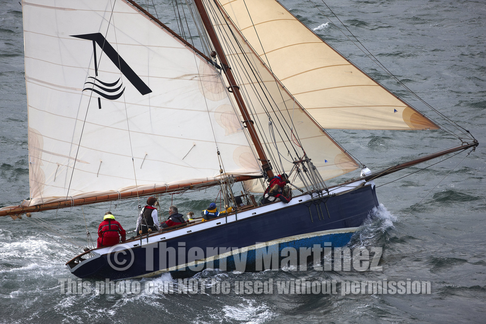 JP Morgan Asset Management Round The Island Race.