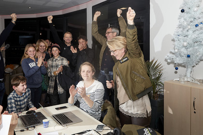 Single-handed sailing round the world record .