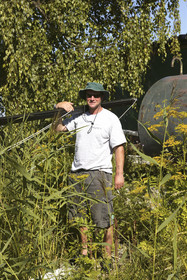 03_3020D © Th.Martinez,STOCKHOLM ARCHIPELAGO SWEDEN, 8 07 03-Archipelago Raid (2003)  Day 1..Neal mcDonald (UK) preparing his boat (ASSA ABLOY) before leg1.