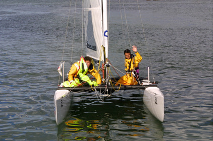 01_0476D-©ThMartinez- Sweden 1st 3rd August 2001. Archipelago Raid (Catamaran Formula 18).1st August 2001- Day1; Franck Cammas (FRA) & Steve Ravussin(SUI) arriving first in Möja .(first check point)