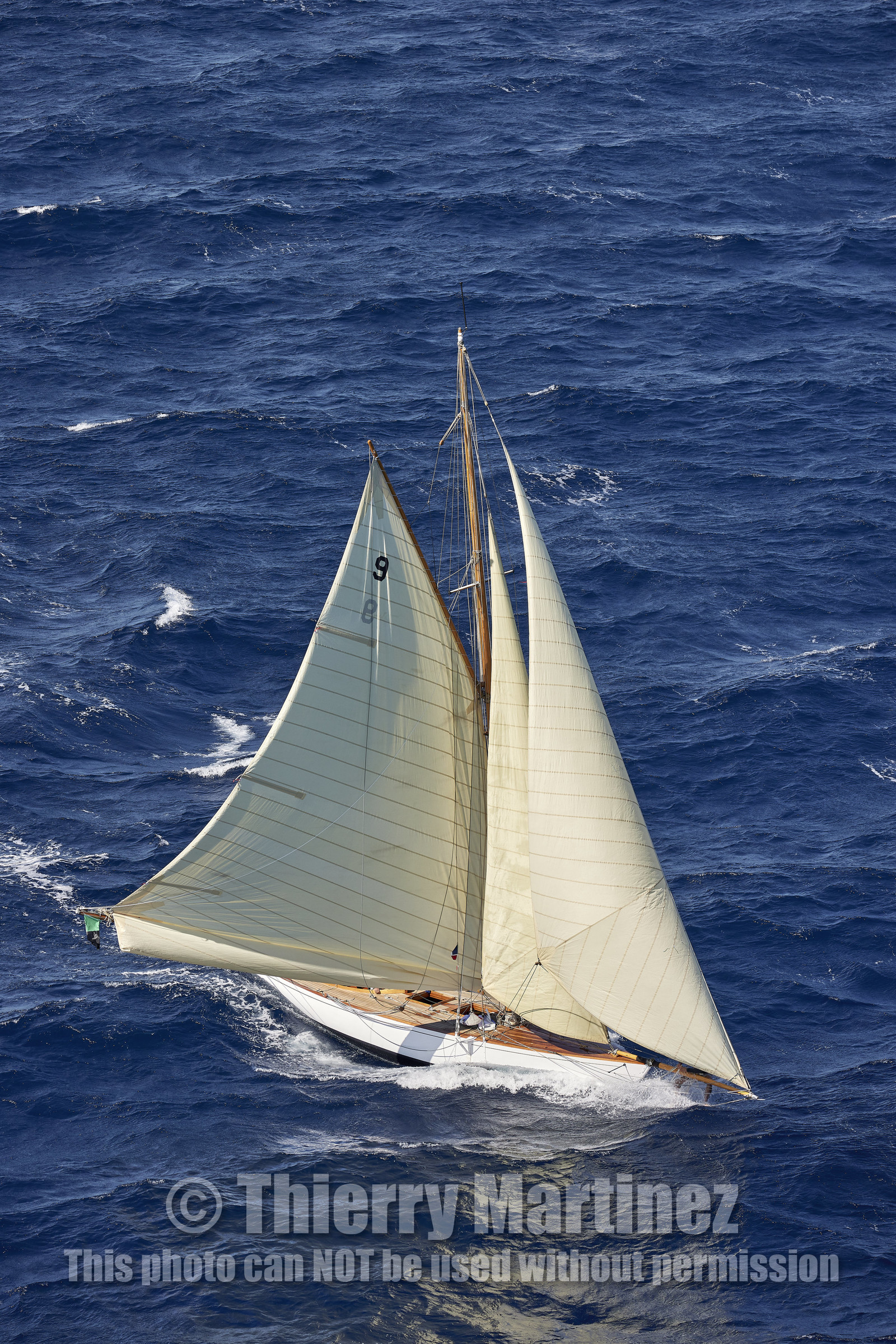 THM-21_23109_VOILES ST TROPEZ DAY 2 HELI