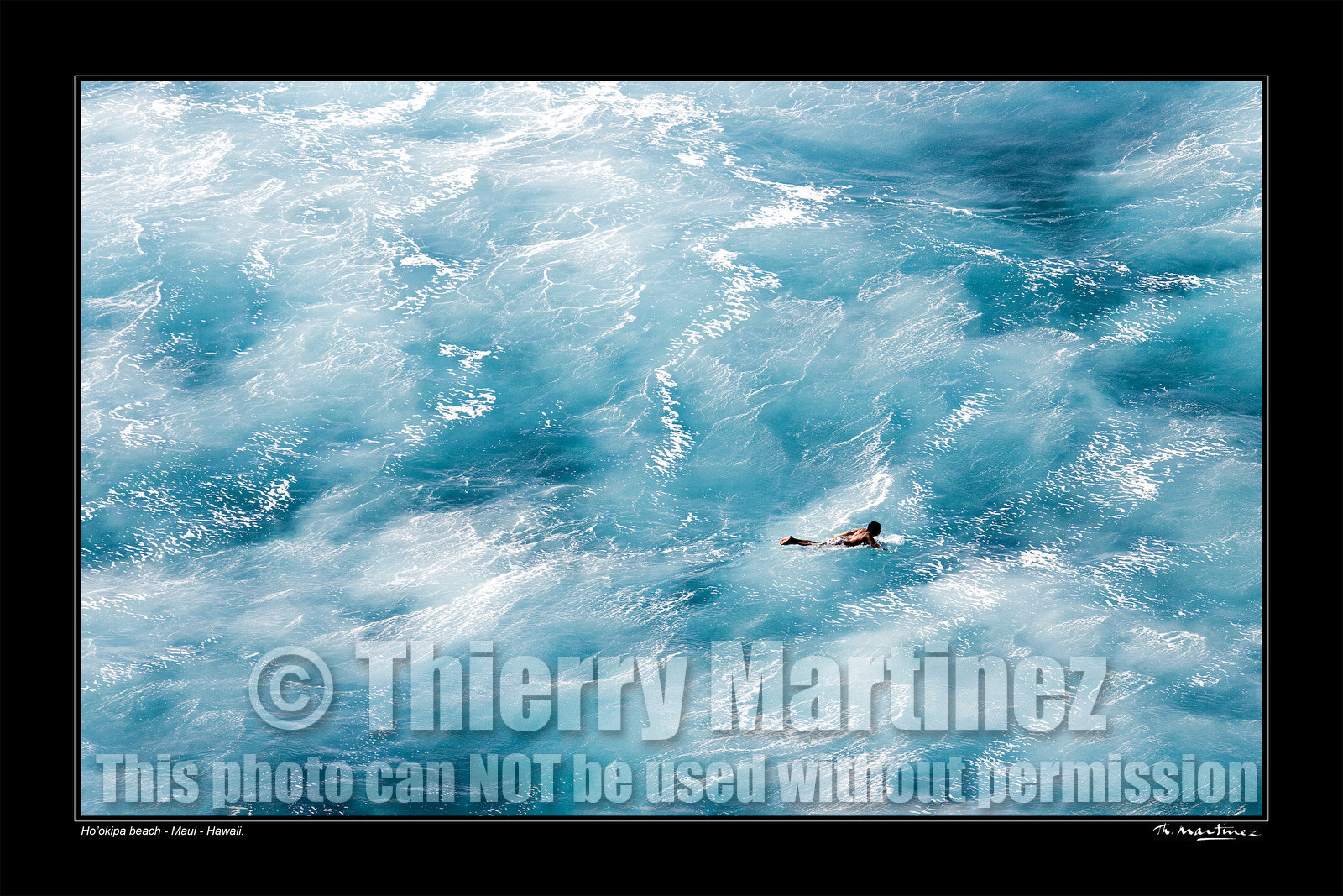 Photo disponible en tirage photo Fine Art,tirage original limités à 30 exemplaires.Chaque tirage est numéroté avec certificat d’authenticité signé.Pour choisir le format et support merci d'utiliser le caddie à coté de la photo.Formats disponibles : Tirage sur papier ( tirage seul) :  30x45 cm   40x60 cm  60x90 cm. Vous pouvez choisir le tirage avec un fond blanc ou noir , à votre convenance. Tirage sur papier contrecollé sur Dibond ( pas de bord blanc ou noir autour de l'image), avec système d'attache au dos:  30x45 cm   40x60 cm  50x75 cm  80x120cm.Tirage sur toile ( Canvas) monté sur chassis bois (pas de bord blanc ou noir autour de l'image), avec système d'attache au dos :  50x75 cm  80x120cm.Expédition ( Dans le monde entier): Colissimo (assurance) avec signature à réception. 48h pour la France métropolitaine.Il est possible de récupérer les tirages à La Galerie du Golfe (sans frais d'expèdition).Conditionnement tirages seuls: tube cylindrique renforcé + boite.