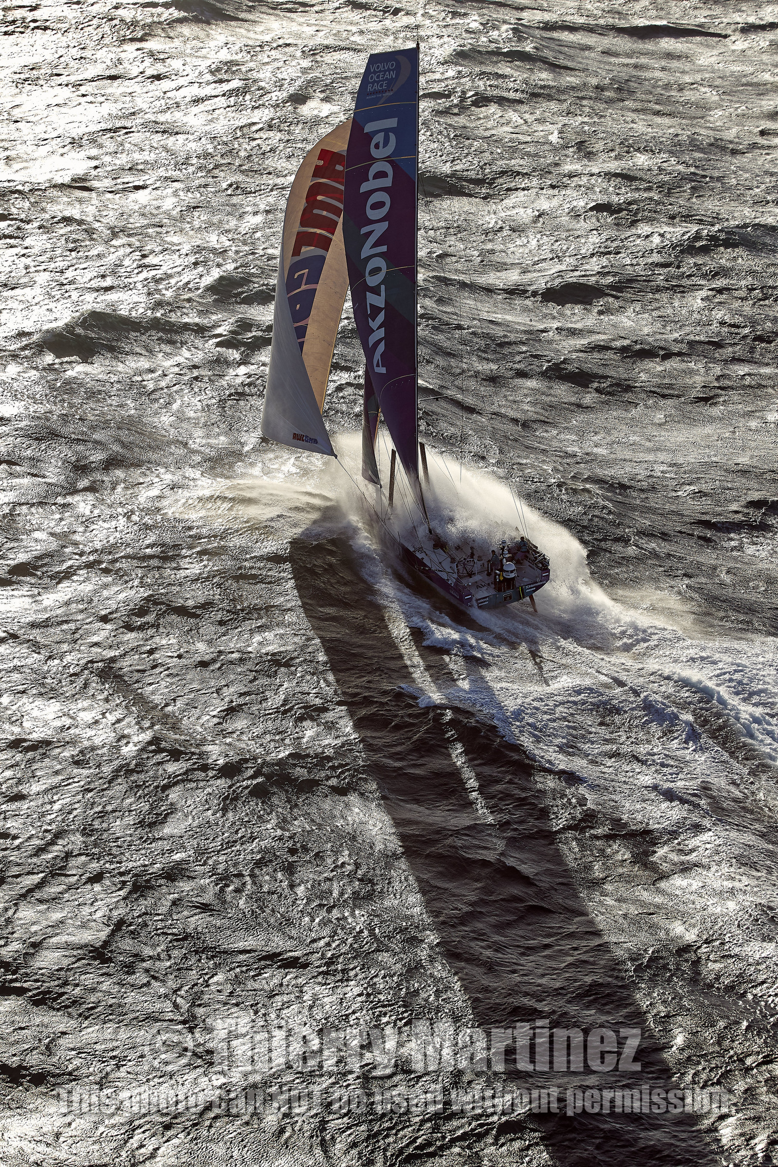 THM-17_105618_VOR-LISBON-LEG2start