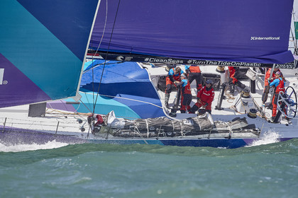 THM-17_065319_team AkzoNobel