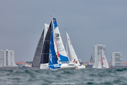 23_22576   © Thierry Martinez. LES SABLES D'OLONNE, 85 - FRANCE 25 septembre 2023.Départ MINI TRANSAT 2023. Départ du Dimanche 24 septembre retardé au Lundi 25 Sept .Les Sables d’Olonne (FRA)    Santa Cruz de la Palma ( Canaries)    St François ( Guadeloupe): 4050 NM.