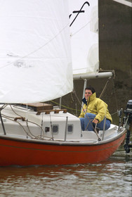©ThMartinez Vendee Globe Finish..Les Sables  d'Olonne (FRA) . 12th February 2001..Ellen MacArthur (UK) KINGFISHER sailing IDUNA her old boat .which had sail around Britain island when she was 16 years old.