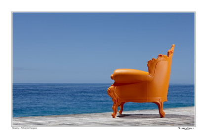 Photo disponible en tirage photo Fine Art,tirage original limités à 30 exemplaires.Chaque tirage est numéroté avec certificat d’authenticité signé.Pour choisir le format et support merci d'utiliser le caddie à coté de la photo.Formats disponibles : Tirage sur papier ( tirage seul) :  30x45 cm   40x60 cm  60x90 cm. Vous pouvez choisir le tirage avec un fond blanc ou noir , à votre convenance. Tirage sur papier contrecollé sur Dibond ( pas de bord blanc ou noir autour de l'image), avec système d'attache au dos:  30x45 cm   40x60 cm  50x75 cm  80x120cm.Tirage sur toile ( Canvas) monté sur chassis bois (pas de bord blanc ou noir autour de l'image), avec système d'attache au dos :  50x75 cm  80x120cm.Expédition ( Dans le monde entier): Colissimo (assurance) avec signature à réception. 48h pour la France métropolitaine.Il est possible de récupérer les tirages à La Galerie du Golfe (sans frais d'expèdition).Conditionnement tirages seuls: tube cylindrique renforcé + boite.