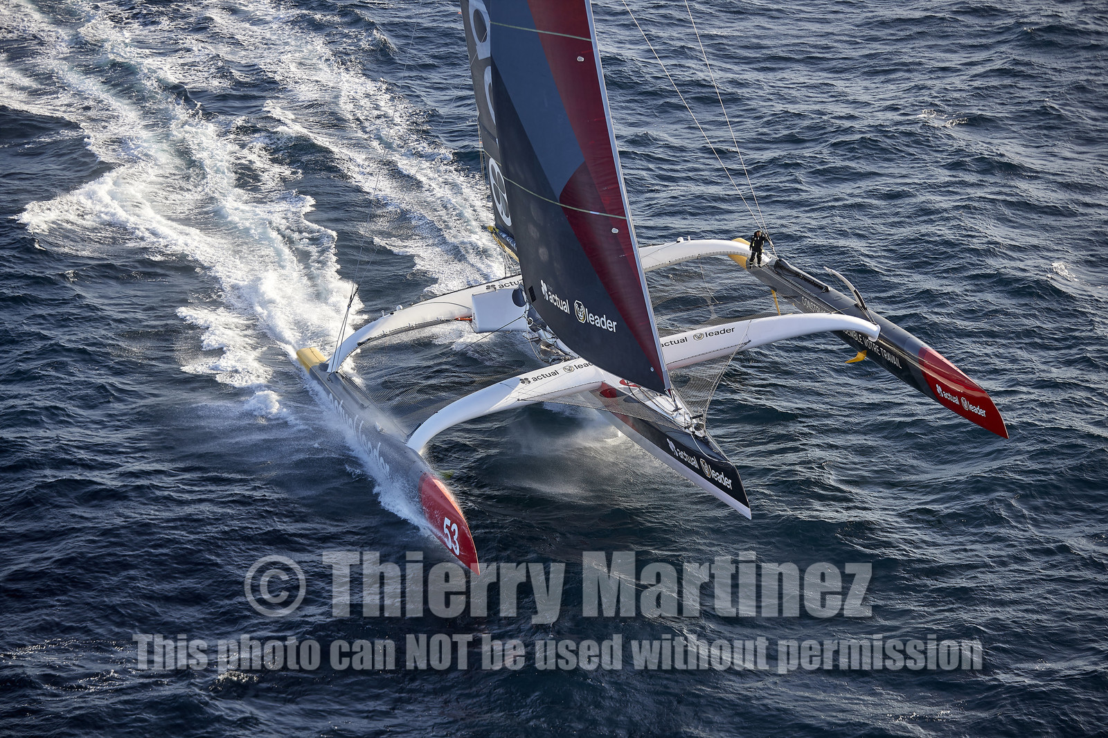 « ULTIM ACTUAL LEADER , Skipper Yves Le Blevec.