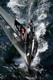 03_0158D ©Th.Martinez - Auckland (NZ) . America's Cup 2003. 15th February 2003. Day 1..Alinghi (SUI 64) vs Team NZ (NZL 82) .NZL 82 in first minutes of Race 1 before retiring on damage. Alinghi 1- Team NZ 0.
