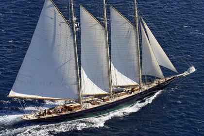 THM-21_23225_VOILES ST TROPEZ DAY 2 HELI