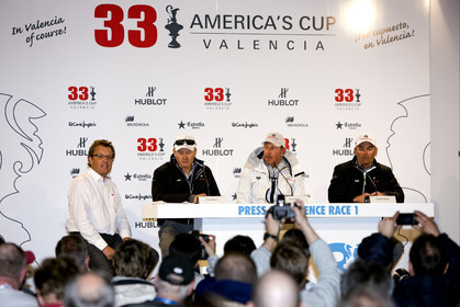 33rd  AMERICA'S CUP Valencia Spain, February 2010 - Defender:  ALINGHI (ALINGHI 5) vs Challenger : BMW Oracle Racing (USA 17)