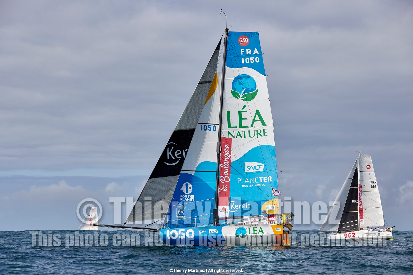 23_22149   © Thierry Martinez. LES SABLES D'OLONNE, 85 - FRANCE 25 septembre 2023.Départ MINI TRANSAT 2023. Départ du Dimanche 24 septembre retardé au Lundi 25 Sept .Les Sables d’Olonne (FRA)    Santa Cruz de la Palma ( Canaries)    St François ( Guadeloupe): 4050 NM.