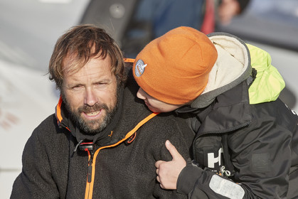 Single-handed sailing round the world record .