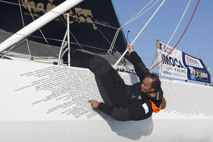 VOTRE NOM AUTOUR DU MONDE , skipper Bertrand de Broc (FRA)