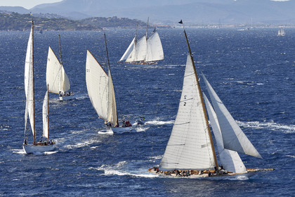 THM-21_23239_VOILES ST TROPEZ DAY 2 HELI