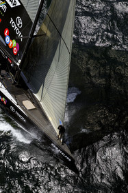03_0154D ©Th.Martinez - Auckland (NZ) . America's Cup 2003. 15th February 2003. Day 1..Alinghi (SUI 64) vs Team NZ (NZL 82) .NZL 82 in first minutes of Race 1 before retiring on damage. Alinghi 1- Team NZ 0.