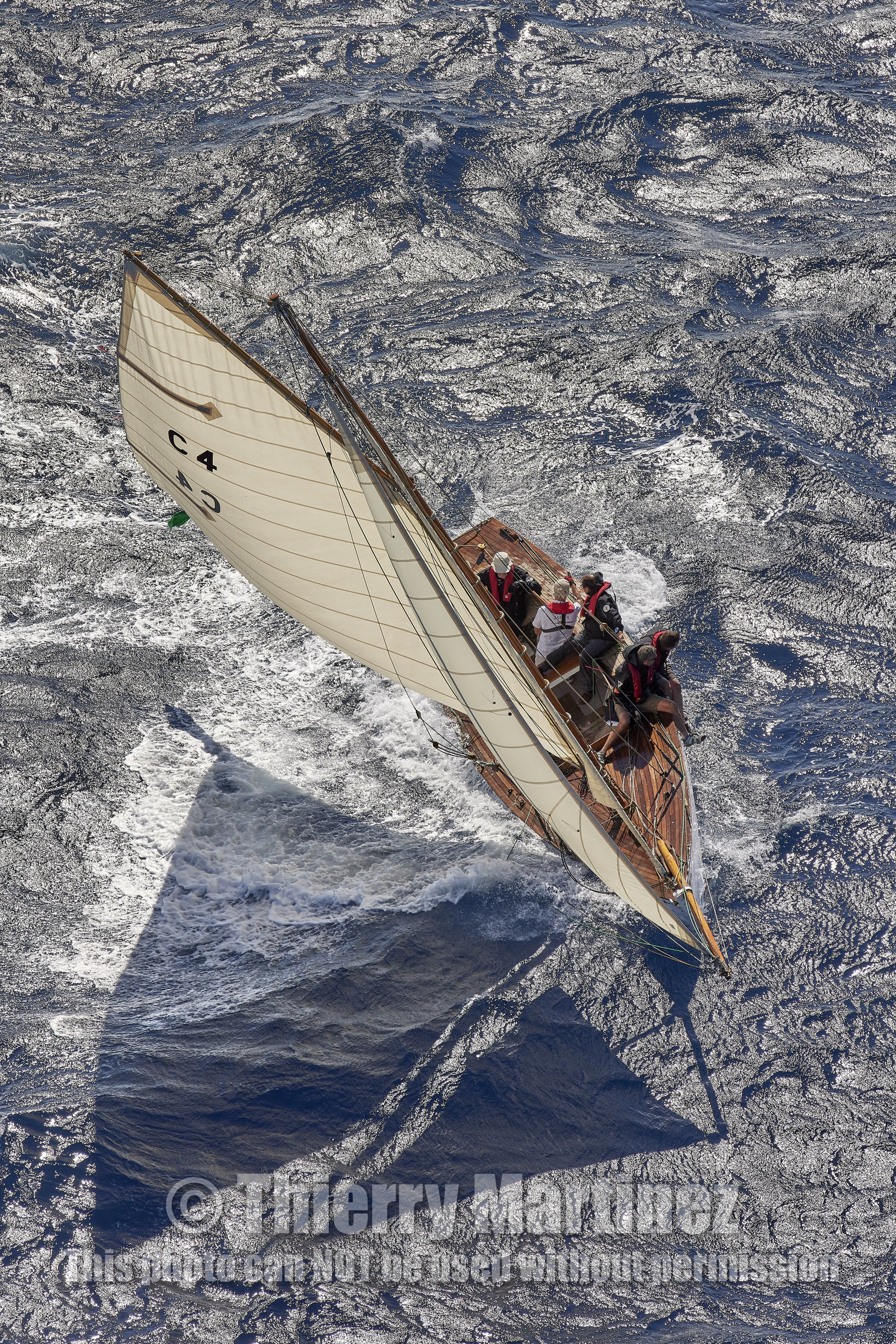 THM-21_23160_VOILES ST TROPEZ DAY 2 HELI