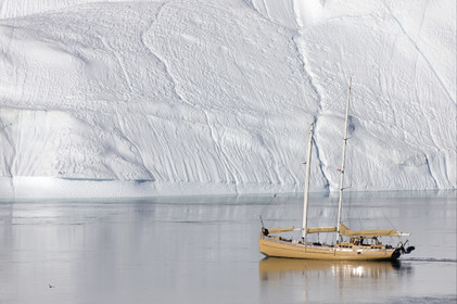 Schooner LA LOUISE sailing on west coast of Greenland.