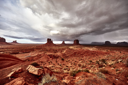 THM-18_055393-MONUMENT VALLEY
