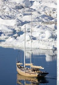 Schooner LA LOUISE sailing on west coast of Greenland.