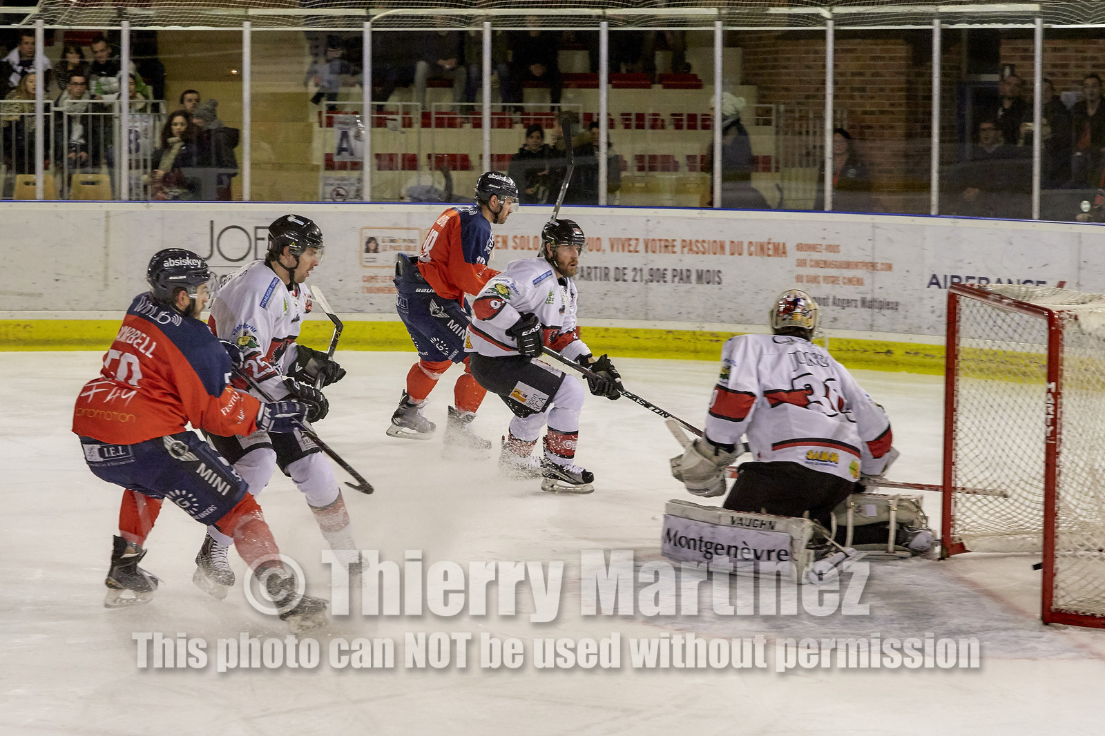 THM_16_01656-HOCKEY